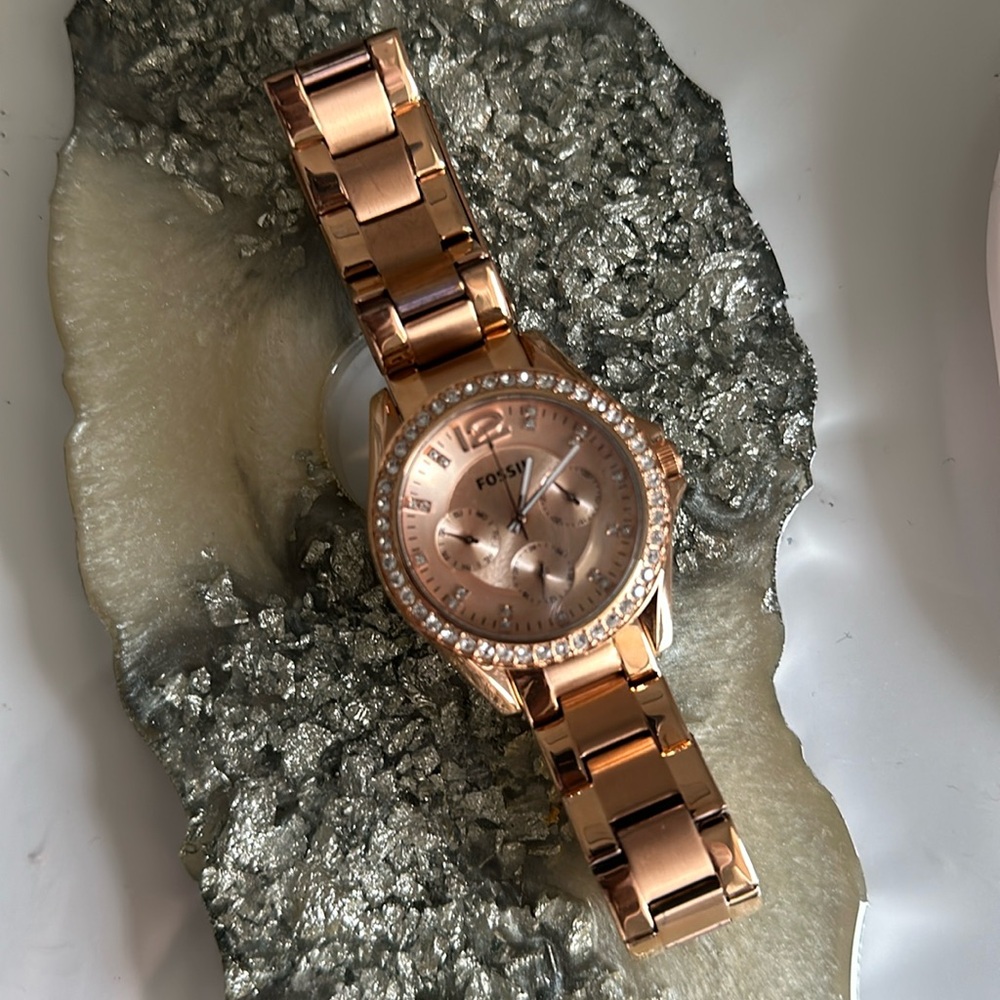 NEW Gold Fossil watch with crystals
